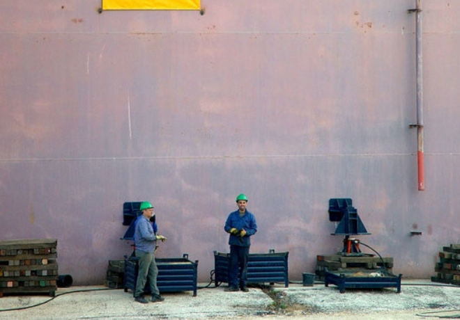 Floating roof support leg boots