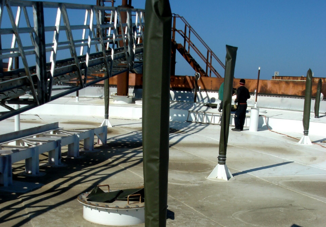 Floating roof support leg boots